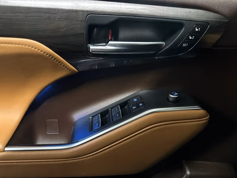 2022 Toyota Highlander Platinum