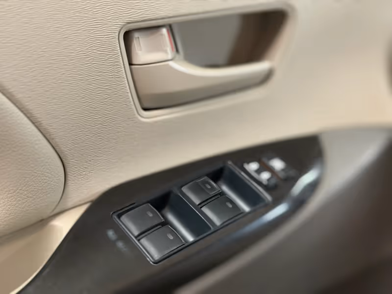 2011 Toyota Sienna LE