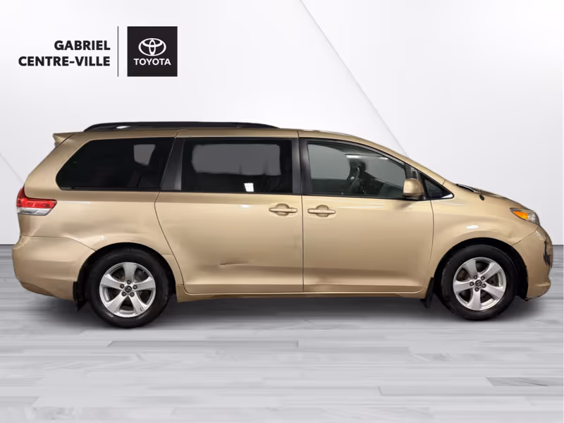 2011 Toyota Sienna LE