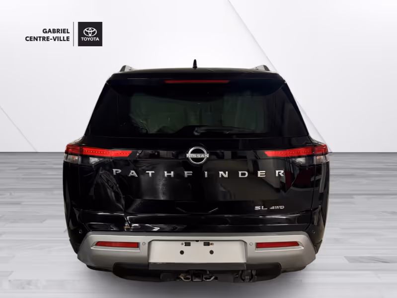 2022 Nissan Pathfinder SL