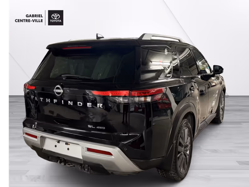 2022 Nissan Pathfinder SL