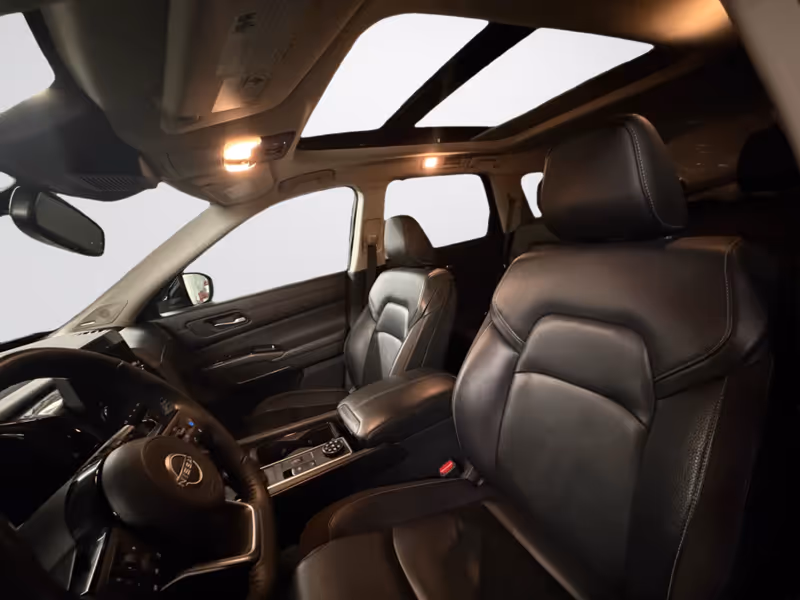 2022 Nissan Pathfinder SL