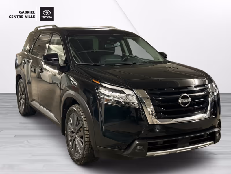 2022 Nissan Pathfinder SL