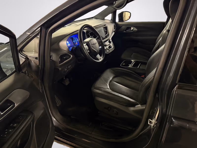 2020 Chrysler Pacifica Hybrid Touring-L