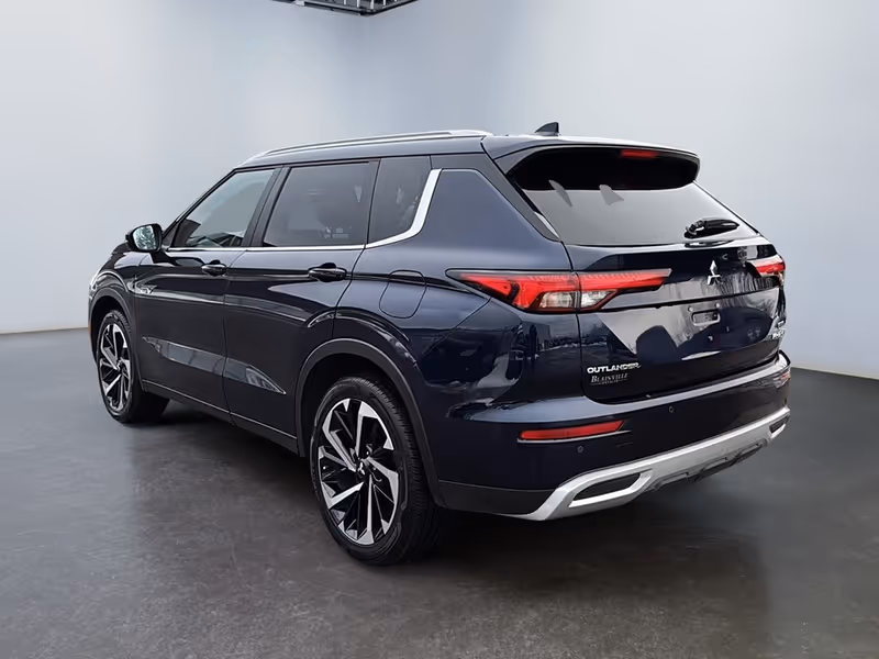 2023 Mitsubishi Outlander PHEV