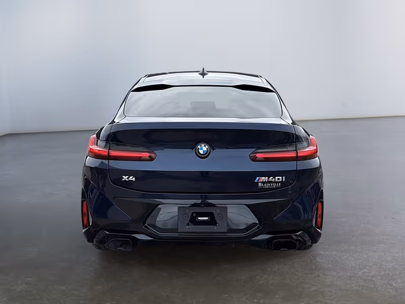 2023 BMW X4 M40i