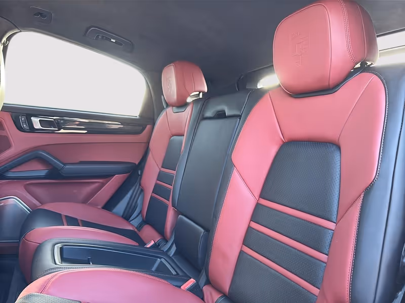 2023 Porsche Cayenne Turbo GT