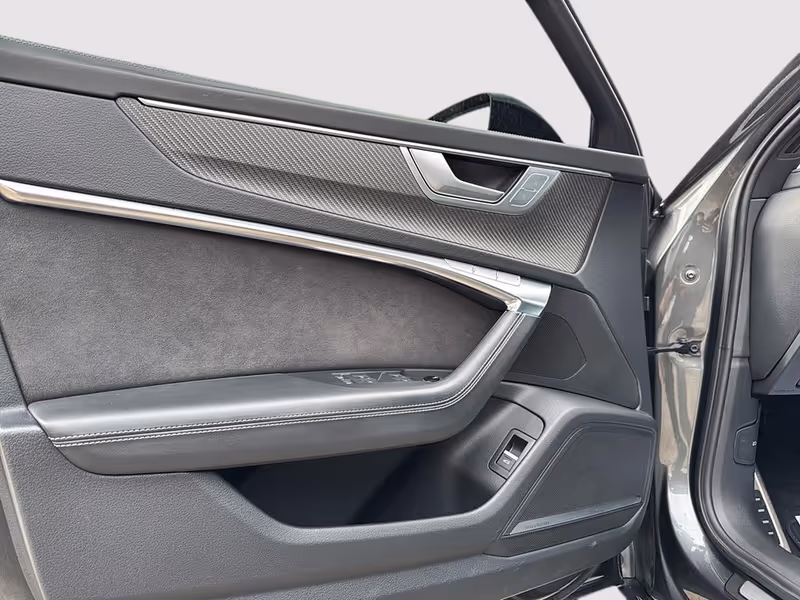 2022 Audi RS 6 Avant 4.0 TFSI quattro