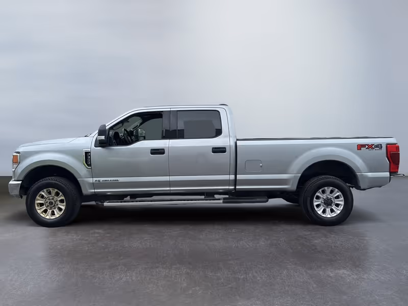 2022 Ford Super Duty F-350 SRW XLT
