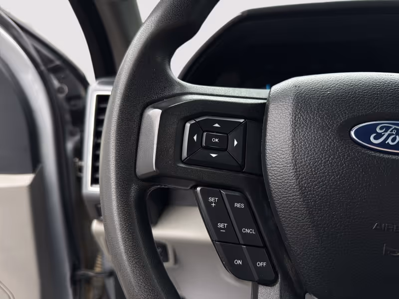 2022 Ford Super Duty F-350 SRW XLT