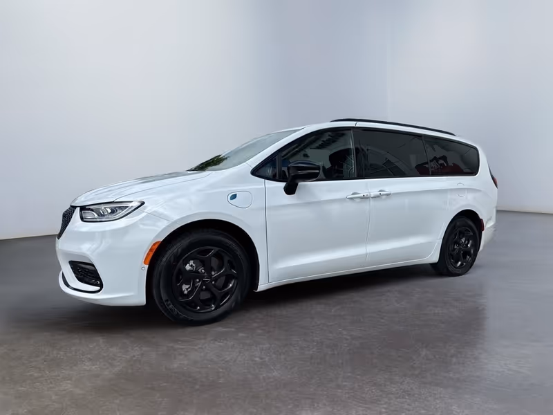 2024 Chrysler Pacifica Hybrid Premium S Appearance