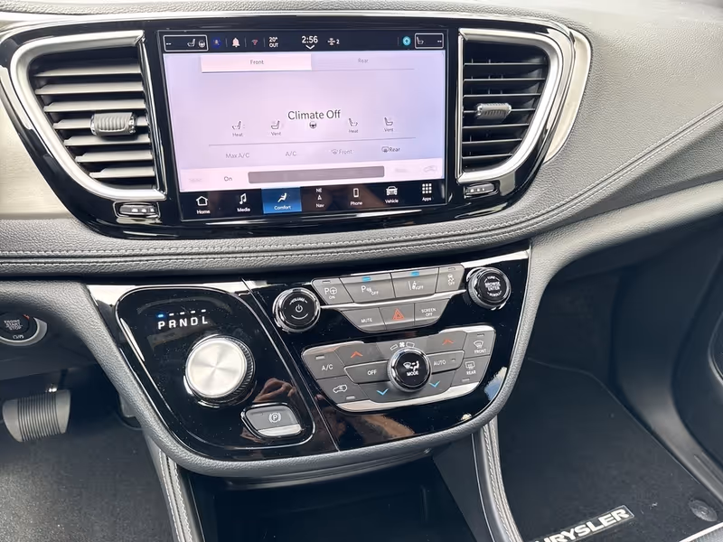 2024 Chrysler Pacifica Hybrid Premium S Appearance