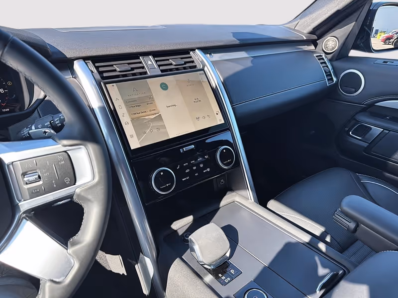 2024 Land Rover Discovery Dynamic SE