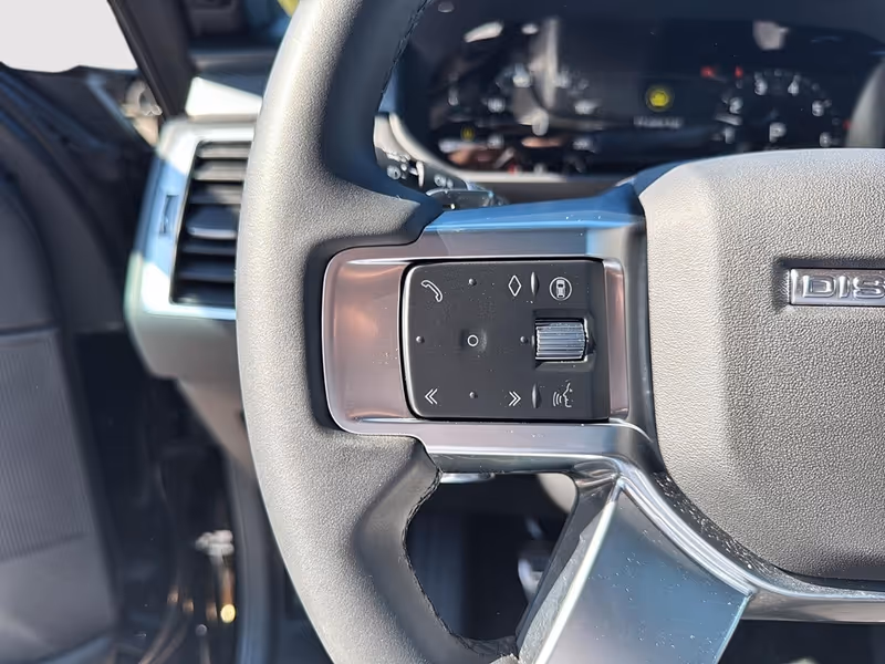 2024 Land Rover Discovery Dynamic SE