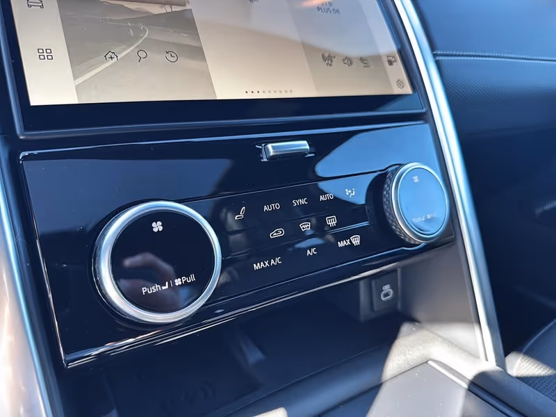 2024 Land Rover Discovery Dynamic SE