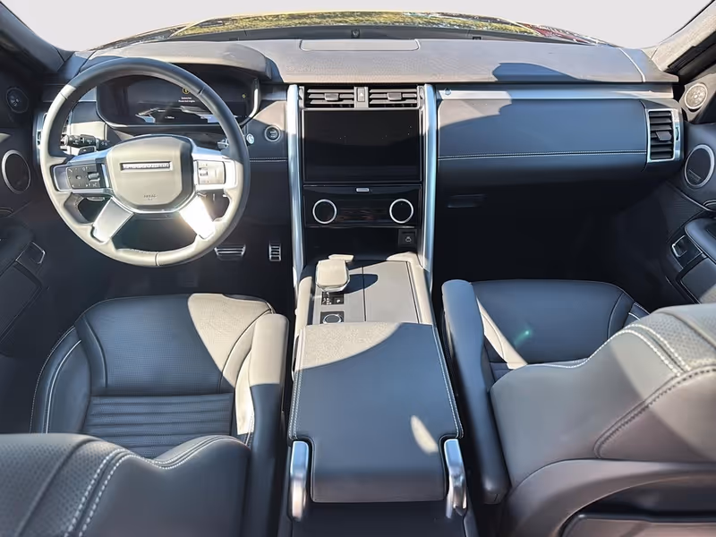 2024 Land Rover Discovery Dynamic SE
