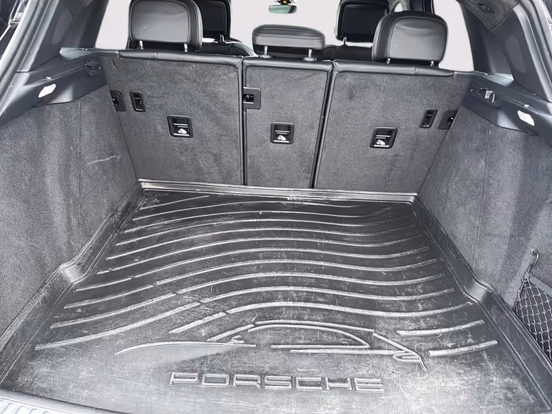 2020 Porsche Macan Turbo