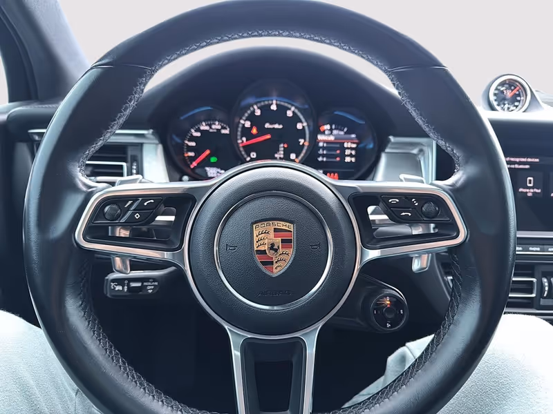 2020 Porsche Macan Turbo
