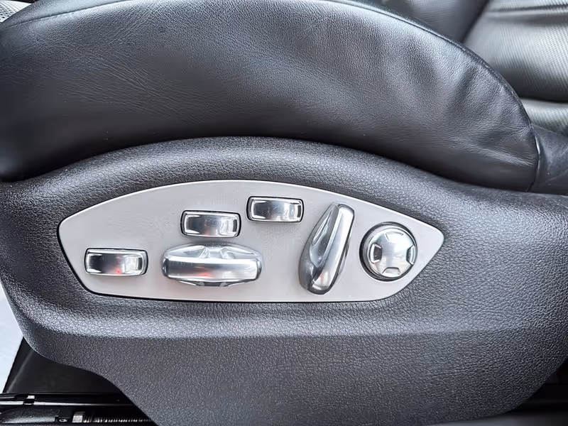 2020 Porsche Macan Turbo