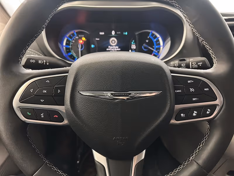 2023 Chrysler Pacifica Hybrid Touring L