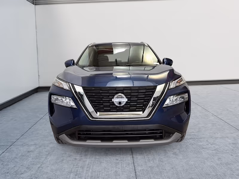 2023 Nissan Rogue SV Moonroof