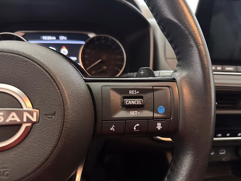 2023 Nissan Rogue SV Moonroof