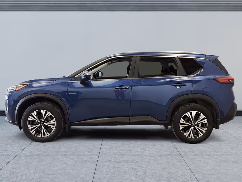 2023 Nissan Rogue SV Moonroof