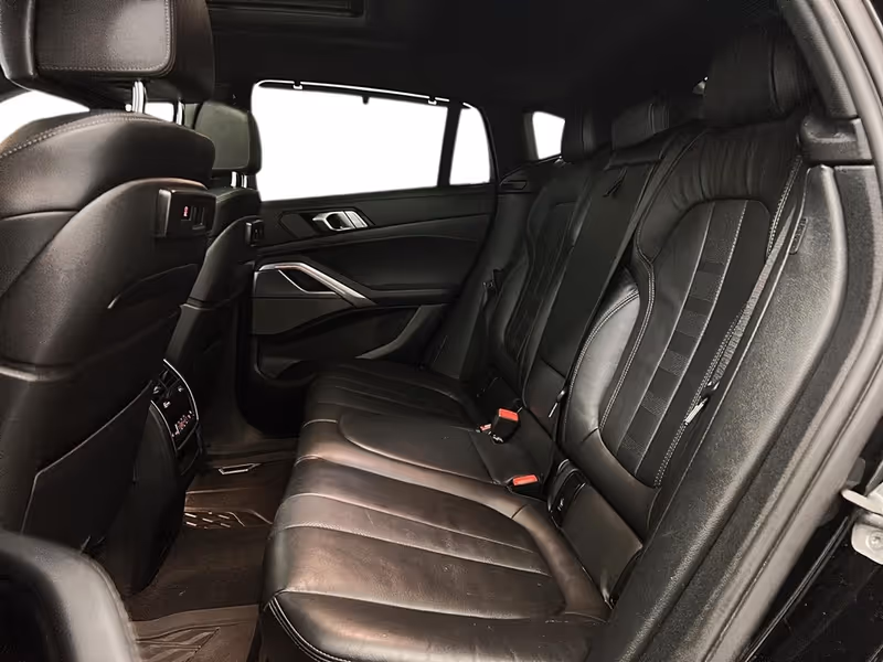 2022 BMW X6 xDrive40i
