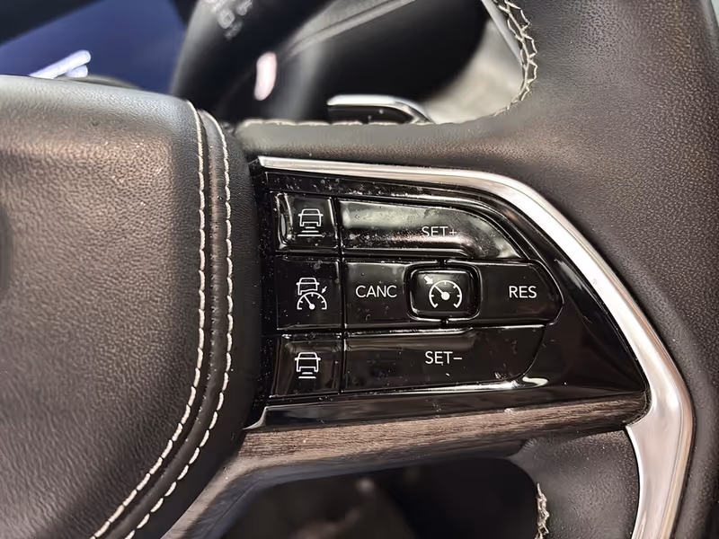 2023 Jeep Grand Cherokee Overland