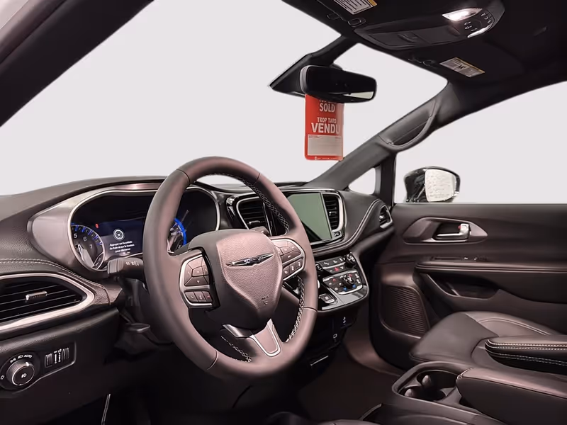 2026 Chrysler Pacifica Select