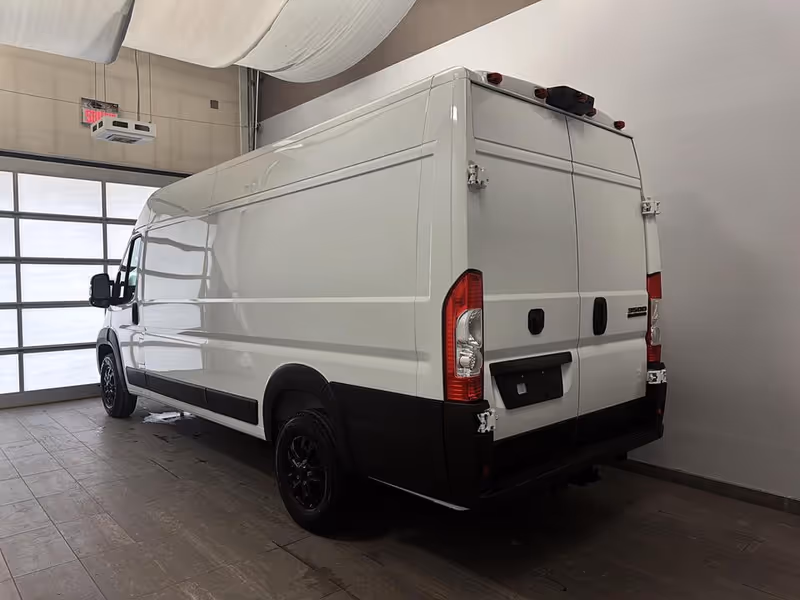 2025 Ram ProMaster Cargo Van SLT+