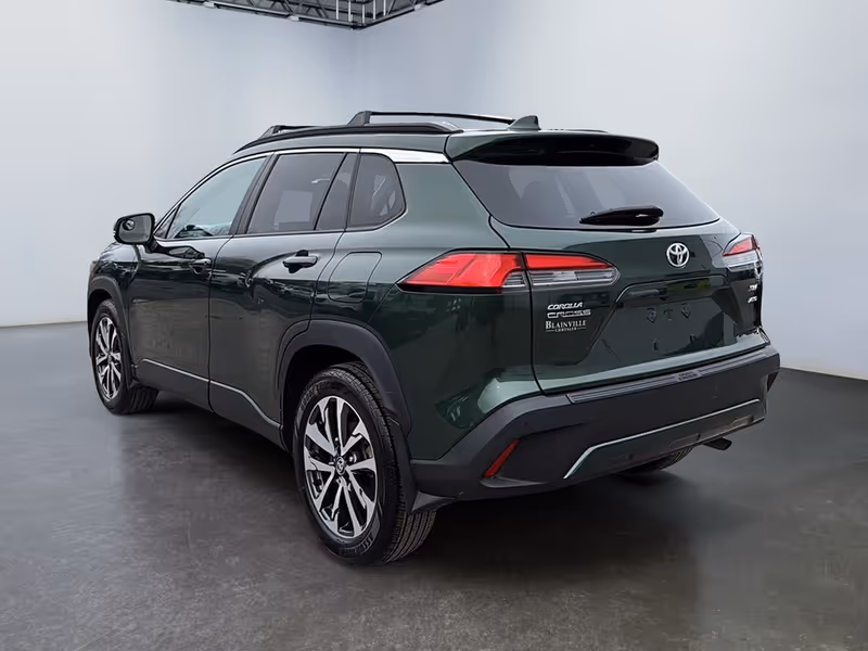 2023 Toyota Corolla Cross XLE