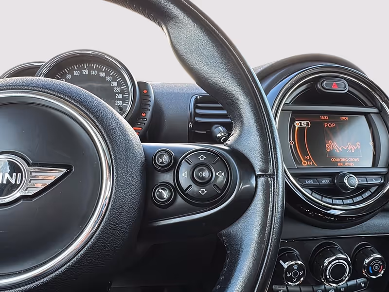 2017 MINI Clubman Cooper