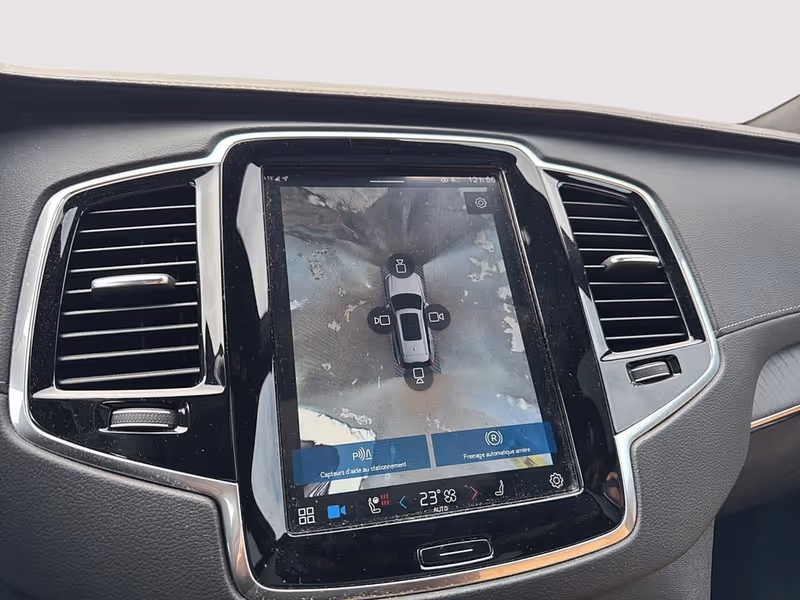 2023 Volvo XC90 Ultimate Bright Theme