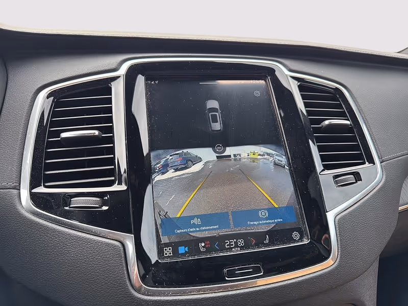 2023 Volvo XC90 Ultimate Bright Theme
