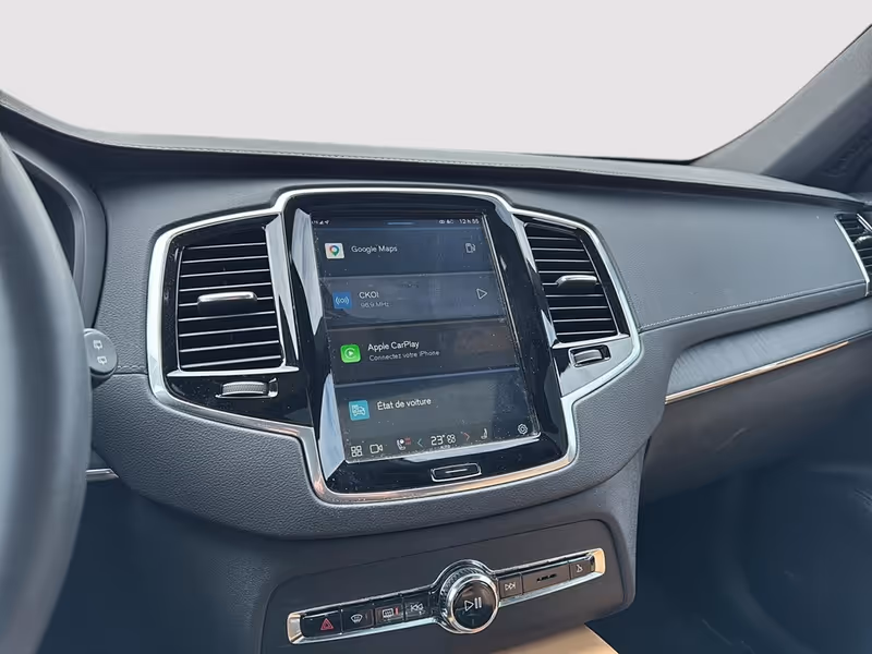2023 Volvo XC90 Ultimate Bright Theme