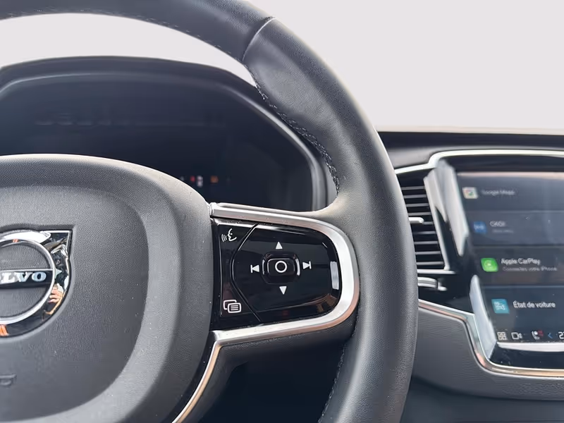 2023 Volvo XC90 Ultimate Bright Theme