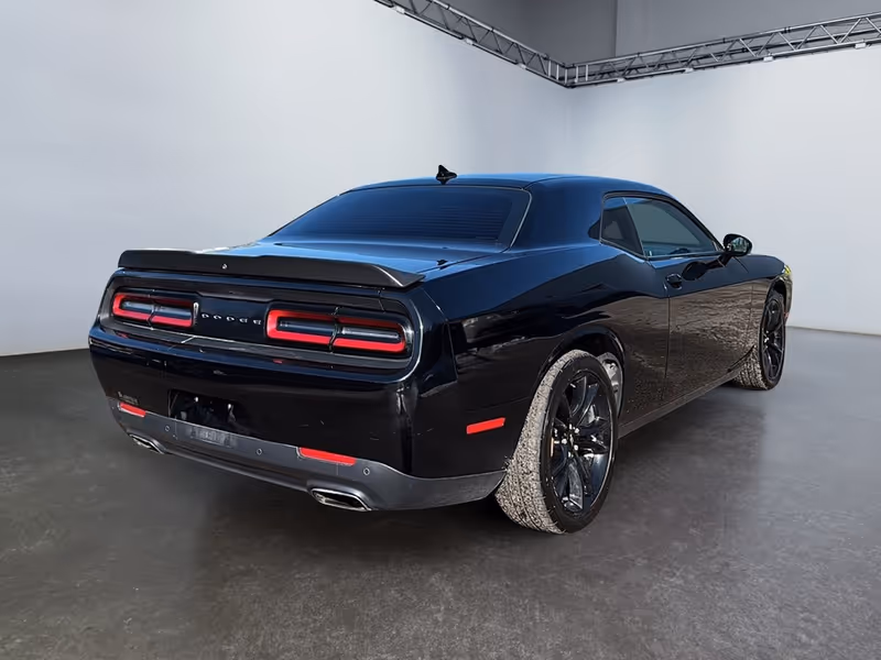 2018 Dodge Challenger SXT Plus