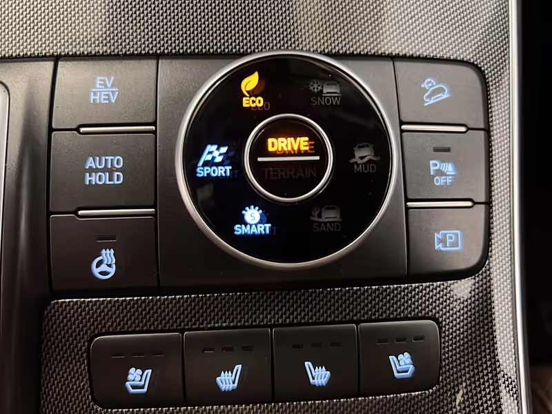 2022 Hyundai Santa Fe Plug-In Hybrid Luxury