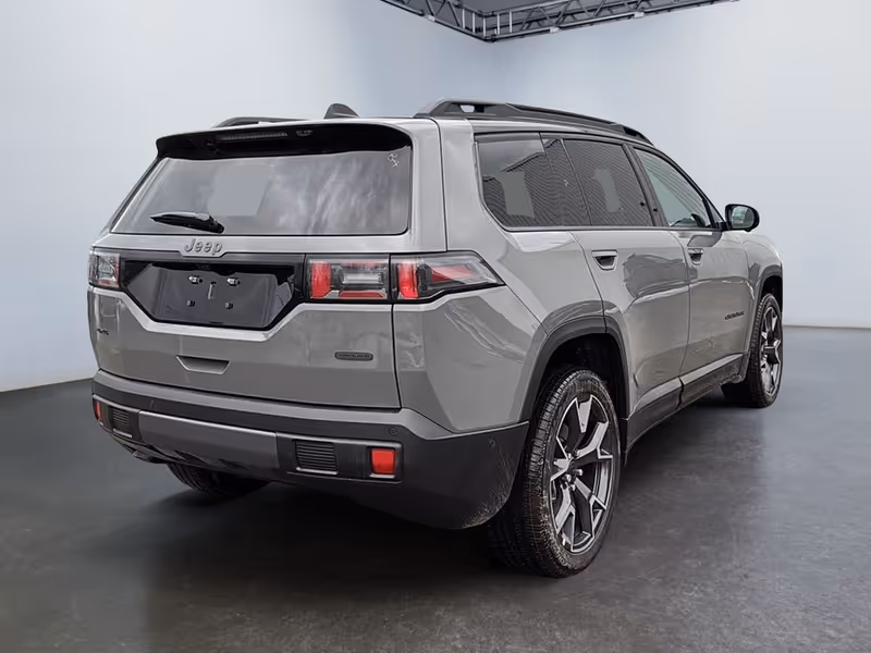 2026 Jeep Cherokee Overland