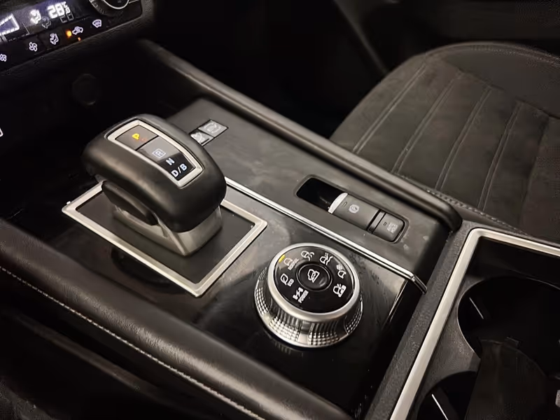 2025 Mitsubishi Outlander Plug-In Hybrid