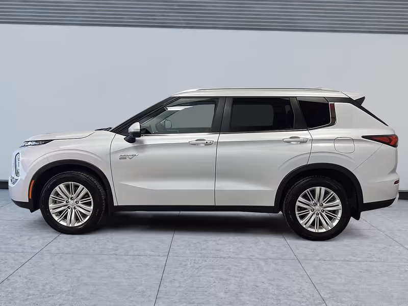 2025 Mitsubishi Outlander Plug-In Hybrid