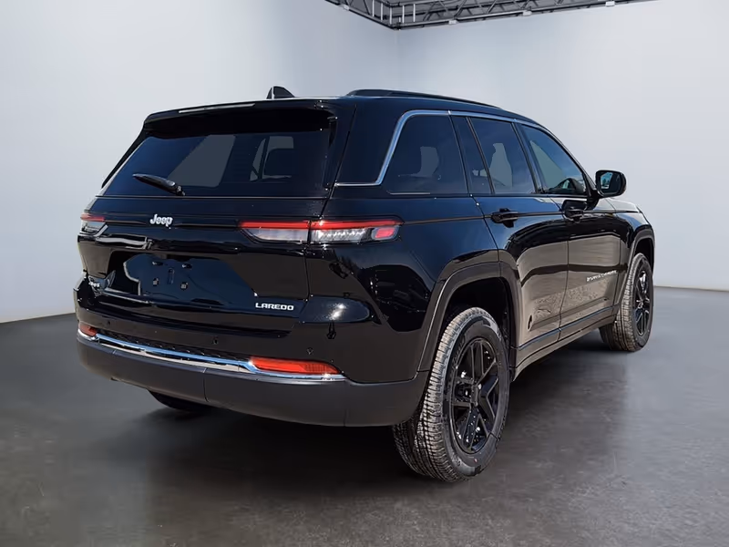 2026 Jeep Grand Cherokee Laredo X