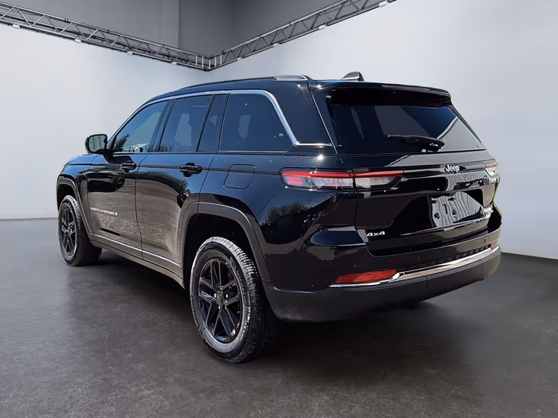 2026 Jeep Grand Cherokee Laredo X