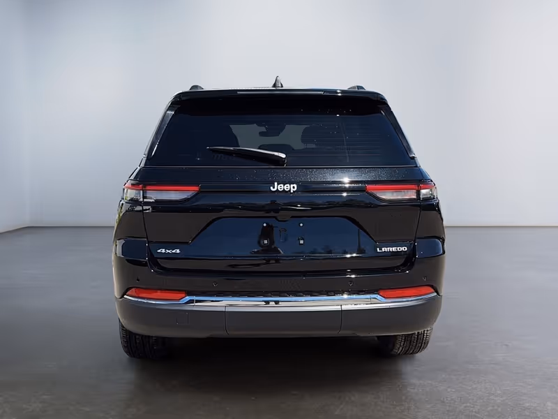 2026 Jeep Grand Cherokee Laredo X