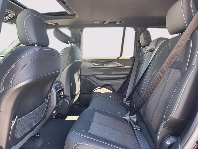 2026 Jeep Grand Cherokee Laredo X