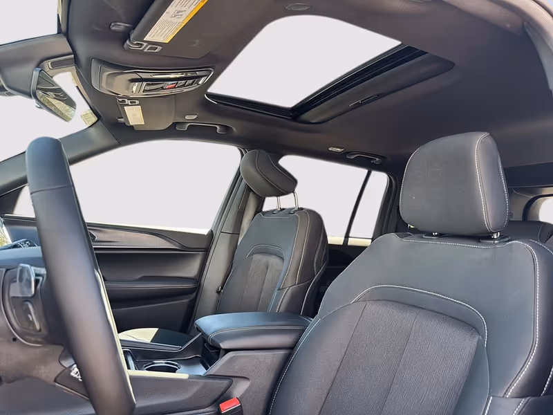 2026 Jeep Grand Cherokee Laredo X