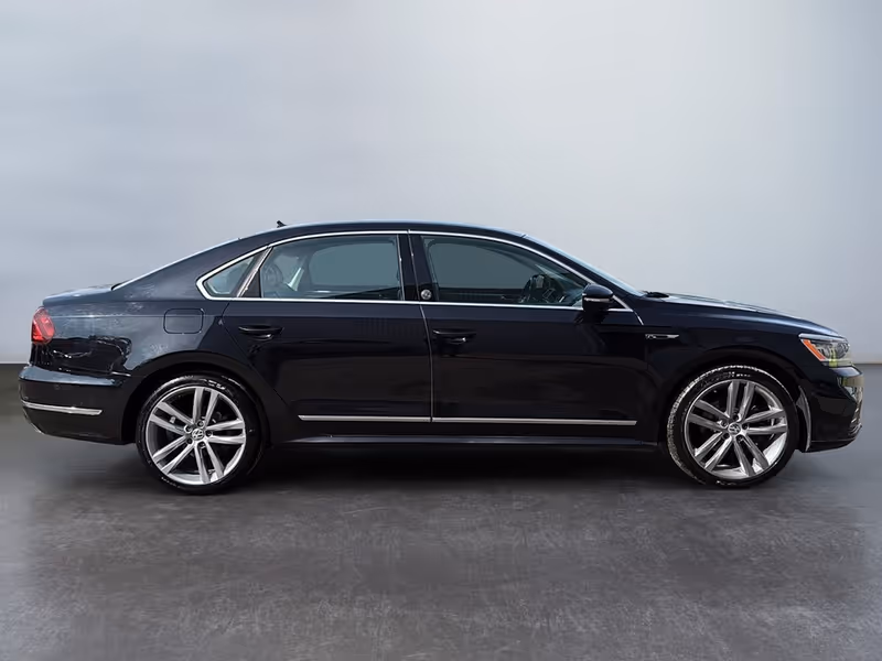 2019 Volkswagen Passat Wolfsburg Edition