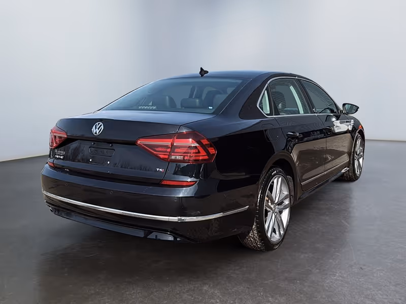 2019 Volkswagen Passat Wolfsburg Edition