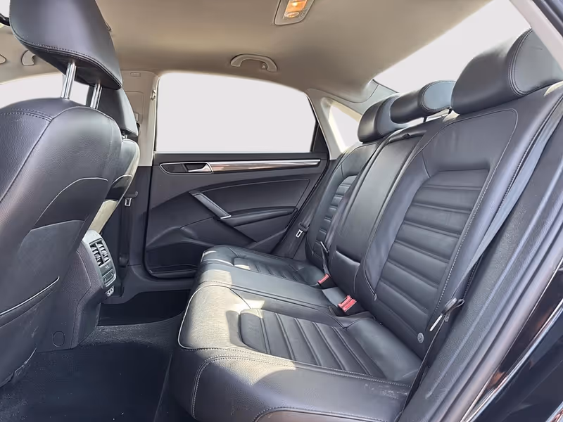 2019 Volkswagen Passat Wolfsburg Edition